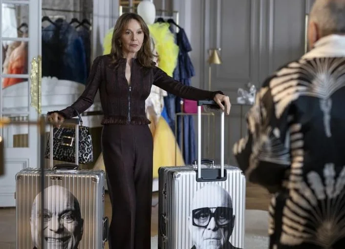 Сериал Эмили в Париже 2 сезон 3 серия смотреть онлайн