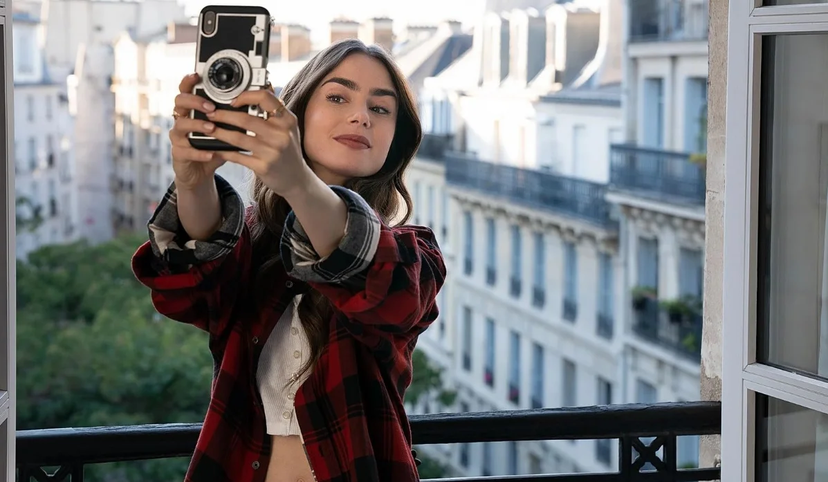 Сериал Эмили в Париже 1 сезон 1 серия смотреть онлайн