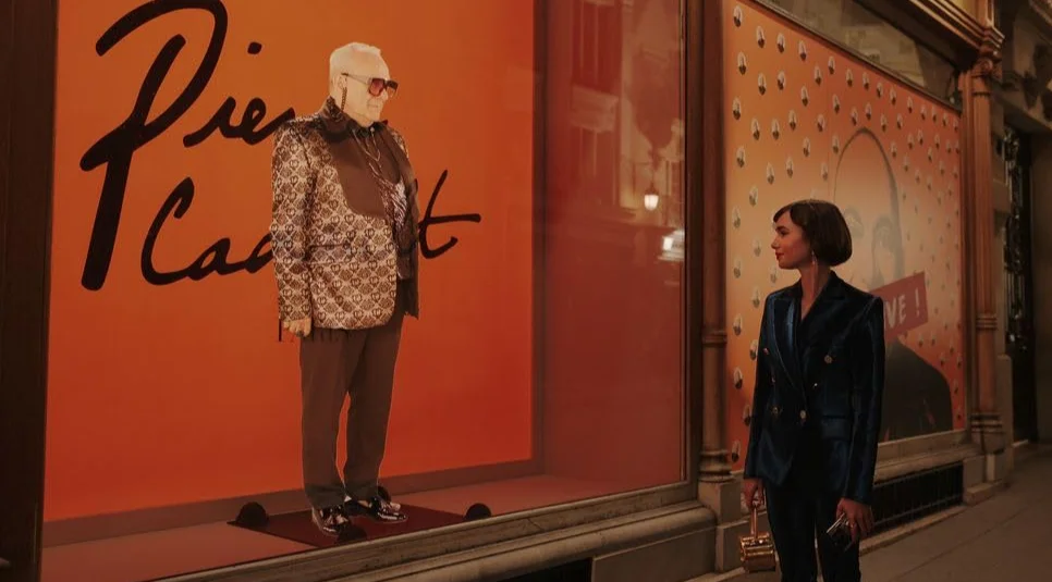 Сериал Эмили в Париже 3 сезон 8 серия смотреть онлайн