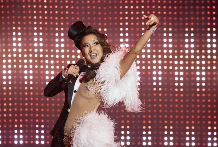 Сериал Эмили в Париже 2 сезон 1 серия смотреть онлайн