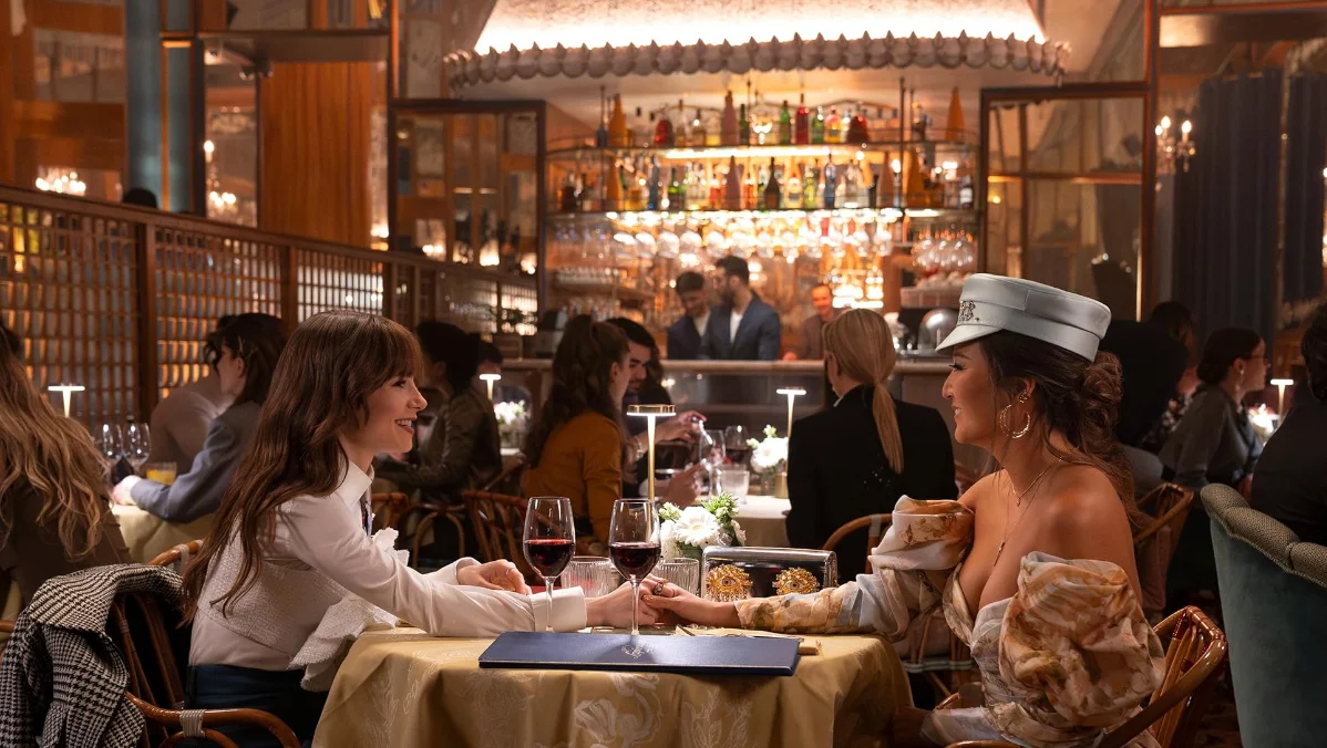 Сериал Эмили в Париже 4 сезон 3 серия смотреть онлайн